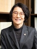 "内山 知子"