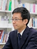 "南里 昌裕"