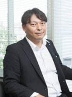 "眞鍋 淳也"