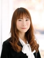 "諌山 佳恵"
