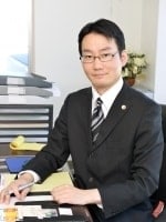"細貝 惟大"