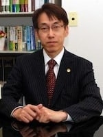 "中野 頼房"