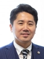 "上羽 利明"
