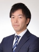 "安井 孟"