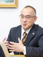 "小柳 洋"