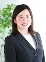 "石田 千明"