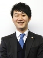 "上野 彰大"