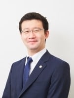 "新 英樹"