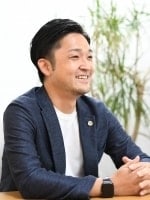 "中間 隼人"