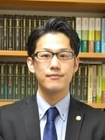 "塚田 学"
