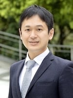 "小泉 英之"