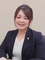 "宮平 靖子"
