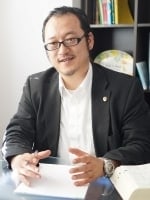 "竹内 綱己"