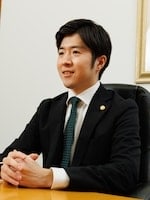 "内山 優"